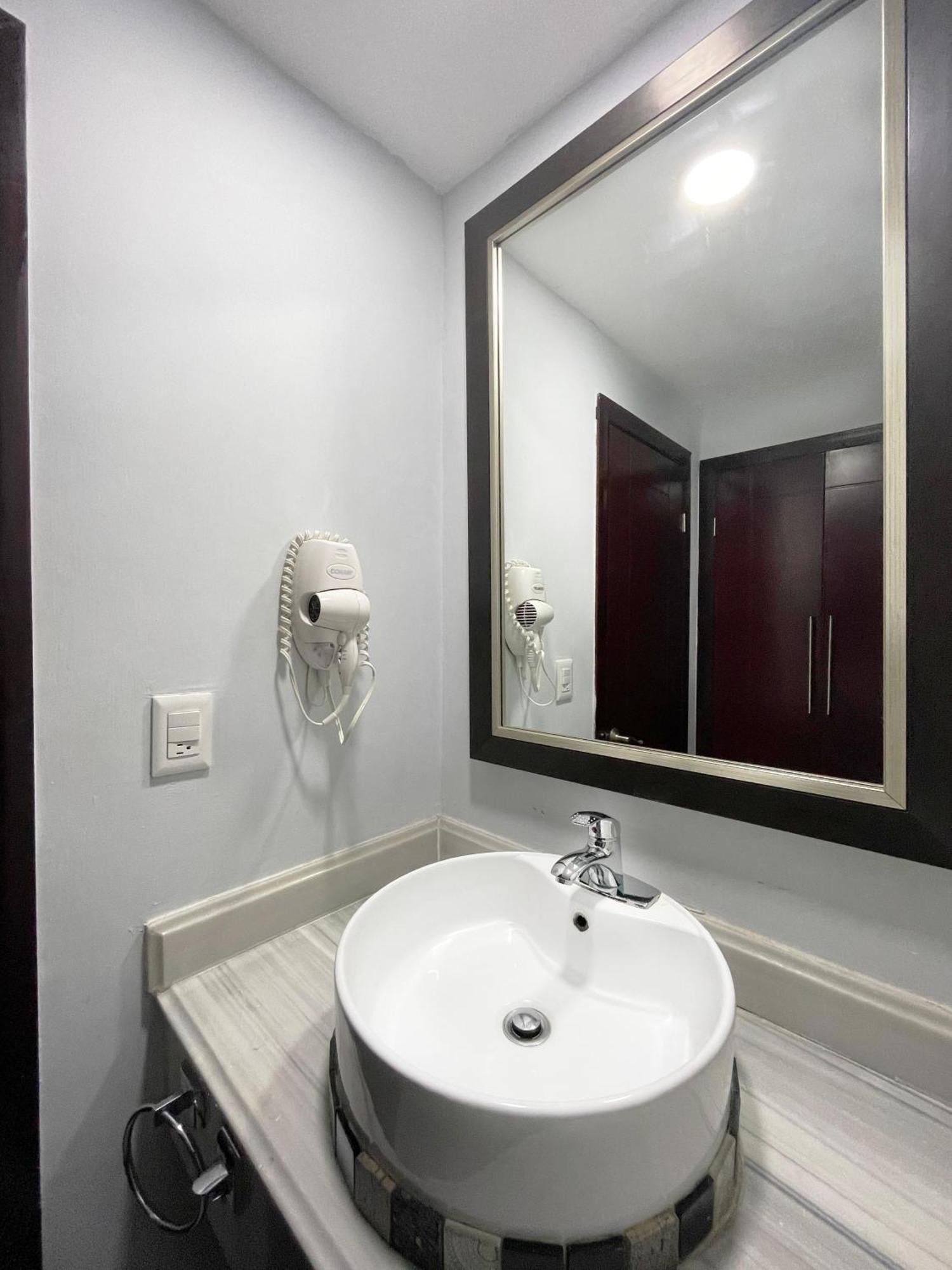 Landmark Suites By Balderrama Hotel Collection Los Mochis Buitenkant foto